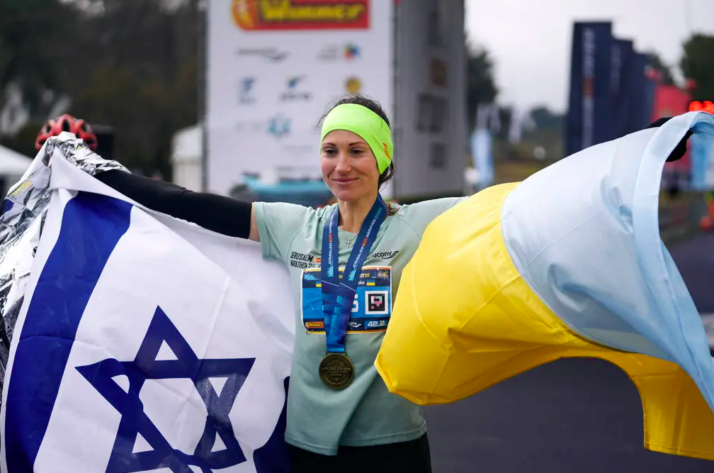 Valentyna Vereteska: La refugiada de Ucrania que ganó el Maratón de Jerusalén con 2:45:52